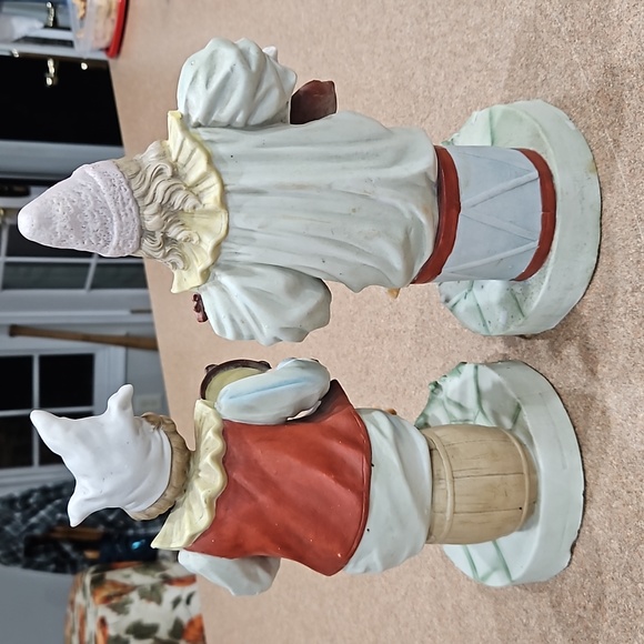 2 Elizabethan Era Musician Statues!!! - Picture 2 of 14